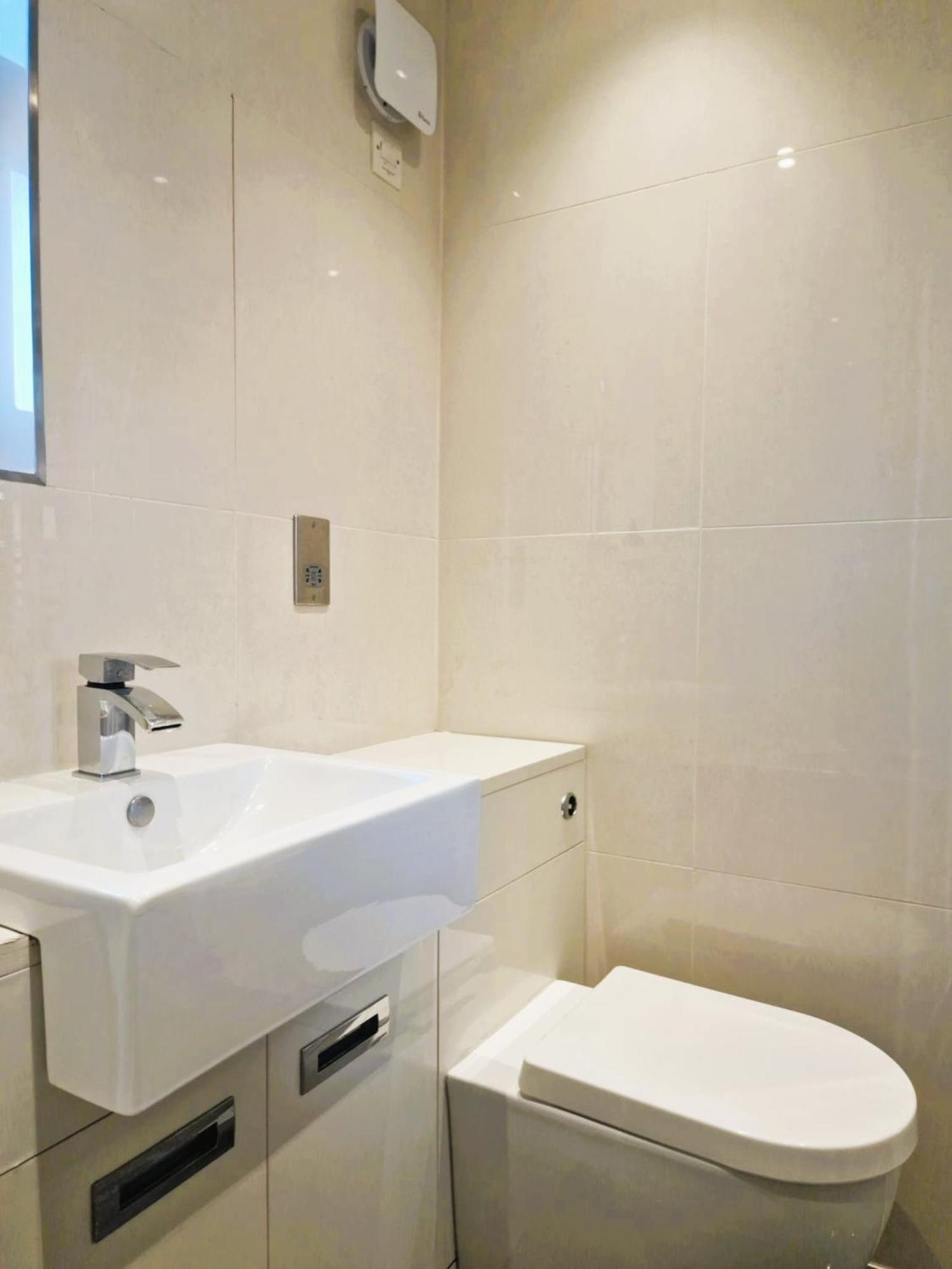 2 Bed Close To Londres